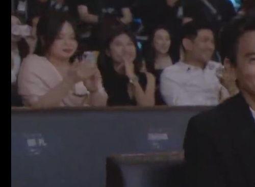 用吃瓜口吻讲电影,一场舌尖上的电影盛宴，瓜香四溢，笑料连连！