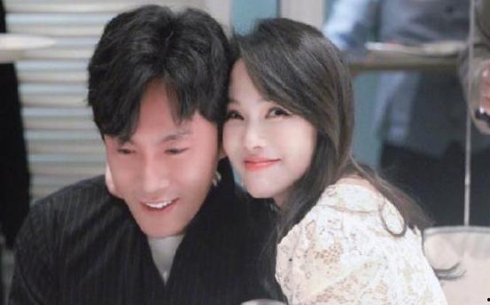 吃瓜撒娇男,揭秘吃瓜男生的甜蜜魅力